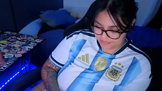 miacanela_xo
