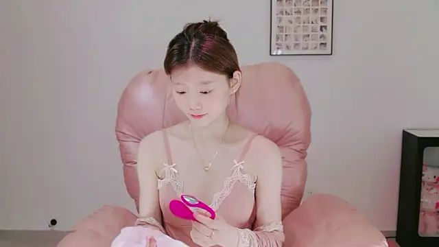 yang_12 dirty talk dildo show