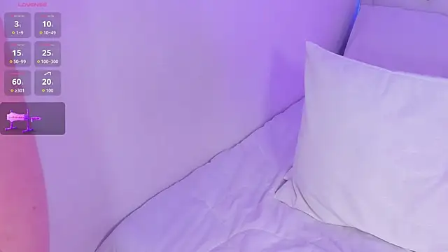 kitty_bluuee first person tease cam