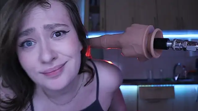 BettyRussian POV handjob cam