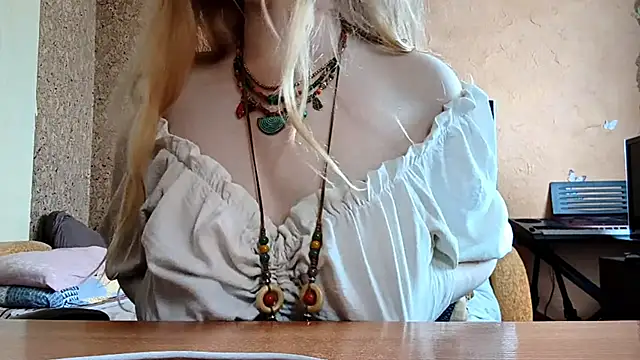 KateVibe_01 webcam