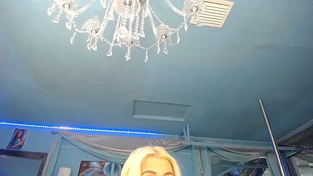 adrianna_fox xxx live show