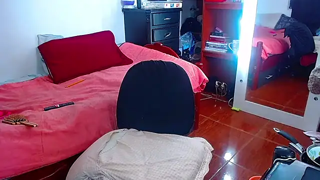 MariamGray1 webcam