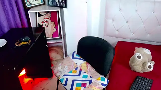 Angel_foxc13 webcam