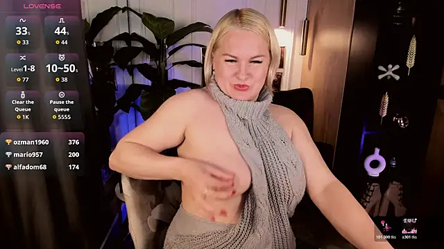 YolandaKiss webcam
