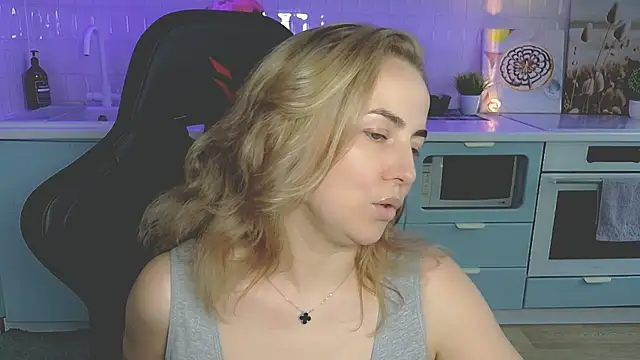 Mira_Mermayd webcam