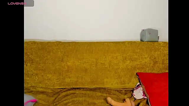 andrea_tasty_tf live cam on StripChat