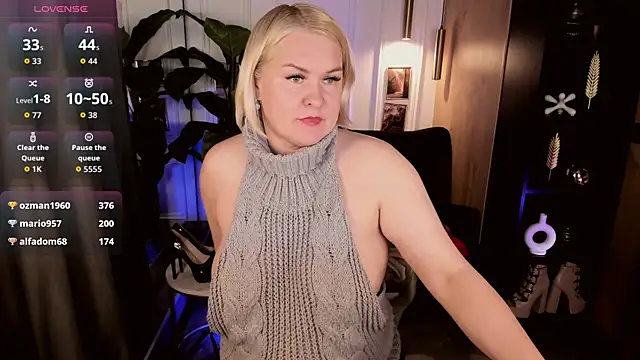 YolandaKiss webcam