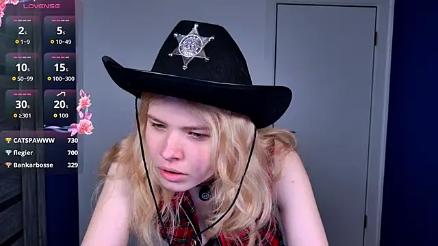 ChloeWells webcam