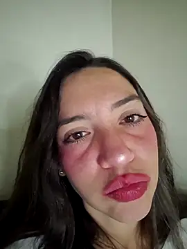 loveuu-bae webcam