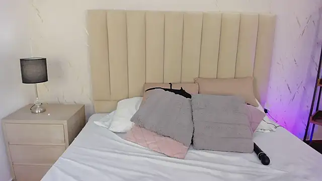 LilithHarperr_ webcam