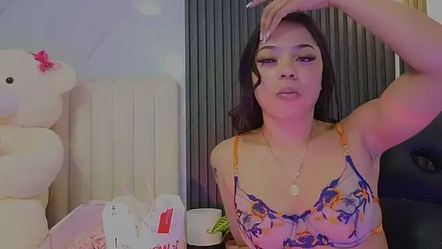 Madiee_Rhea webcam
