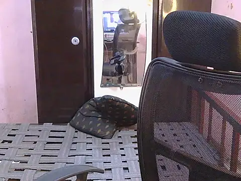 HotXKrish webcam