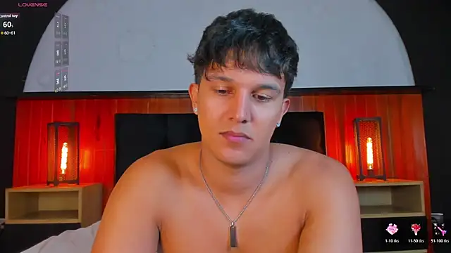 Leo_Savage_ webcam
