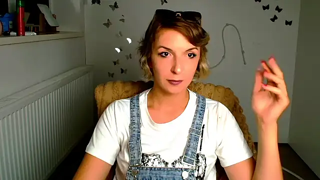 Lana_Foxyy webcam