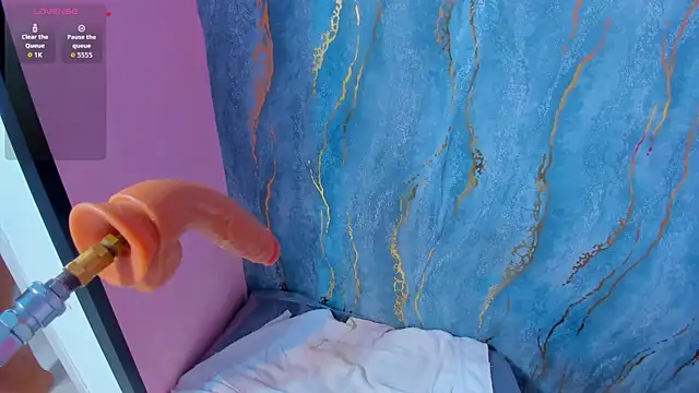 lia_sucker webcam