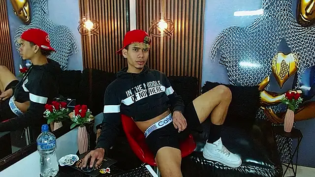 Skinny_cute_Alyer webcam