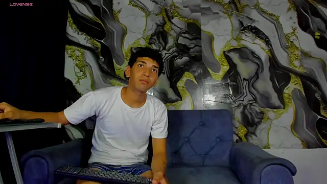 efrain_boy webcam