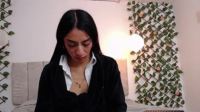 Lucyanajoi webcam