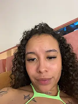 MarieLeon webcam