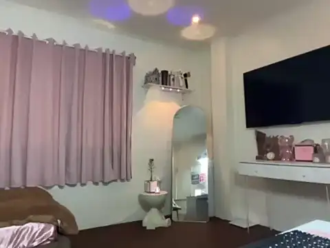 YourNaughtyPrincess webcam