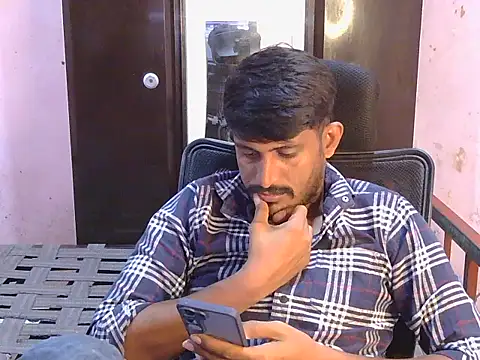 HotXKrish webcam