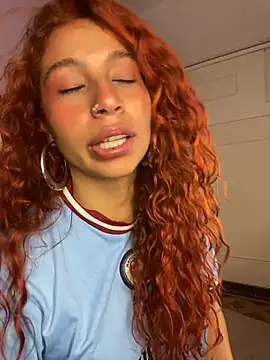 PrettyChloe_ webcam