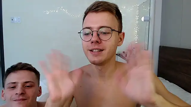 NikiKerryCum