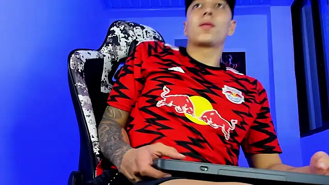 eithan_boy_ webcam