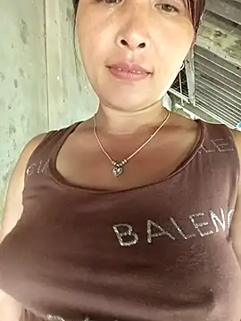Angelina-Luxxy webcam