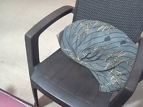 ahinaNaaz webcam