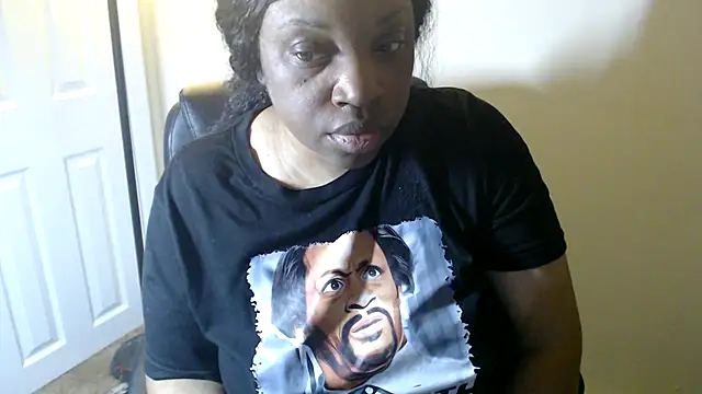 Sexymona1218 webcam