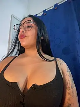 mis-violetha live cam on StripChat