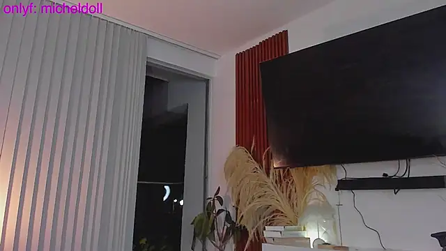 GarciaMilu Live Web Cam Show