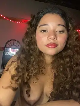 Rico02j live cam on StripChat