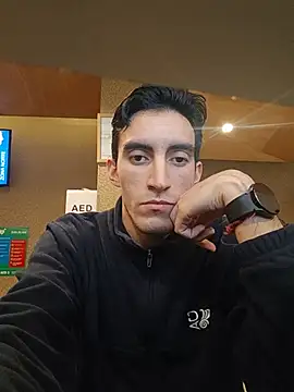 TommyMomentum webcam