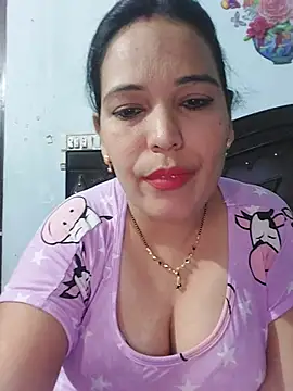 Poojabhabi101 live cam on StripChat