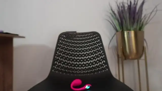 HOTBLACKANDWHITE2 webcam