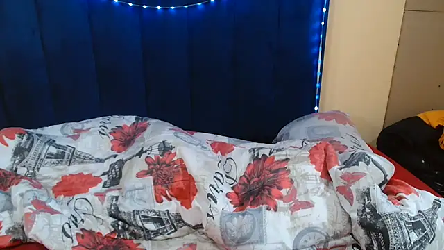 HotCreamyTea webcam
