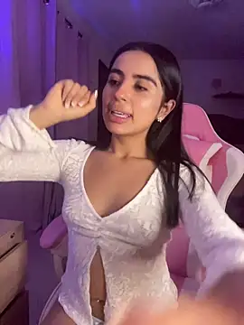 Emily-14 webcam