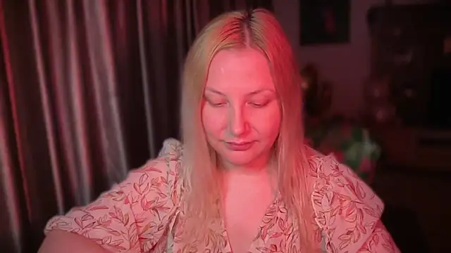 BikiHellena webcam