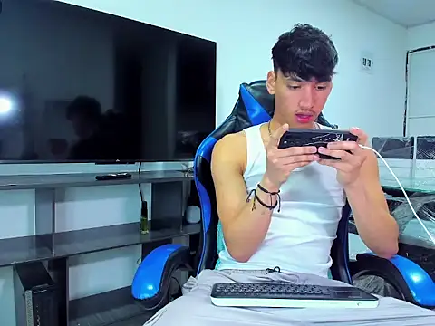 Lyam_Russo webcam