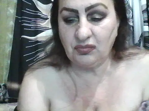 LoaqLovew webcam