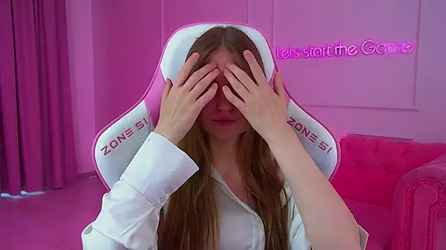 SofiaSarvains webcam