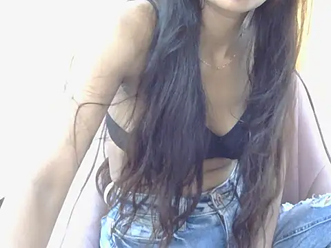 Yours-kavya webcam