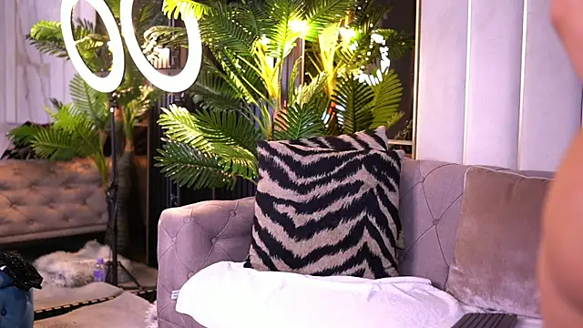 BlancheLuxe webcam