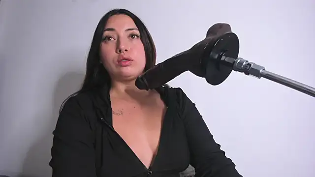 Mariana_Castro9 live cam on StripChat
