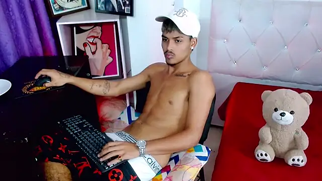 Angel_foxc13 Live Web Cam Show