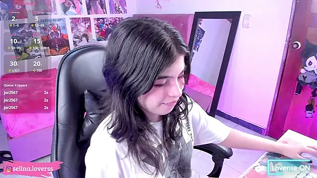 selina_lovers_ webcam