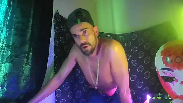 Guyst049 webcam